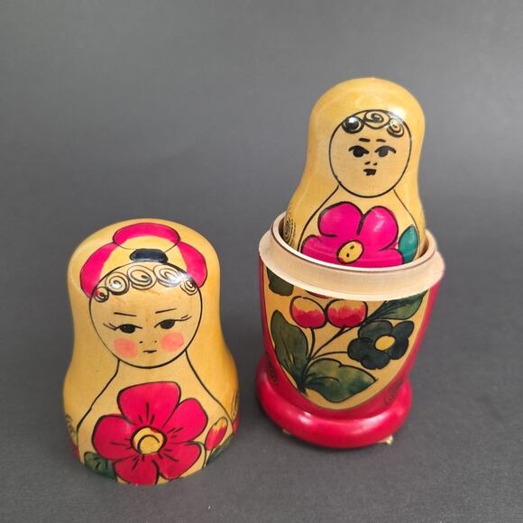Matryoshka Wood Nesting Dolls Hand Painted Russian 4 Piece Stacking USSR - Picture 9 of 11